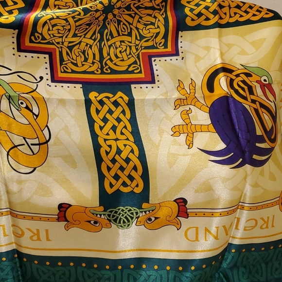 Scarf - Picture 4 of 5